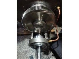 开利离心式压缩机