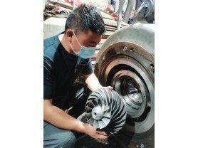 开利离心式压缩机