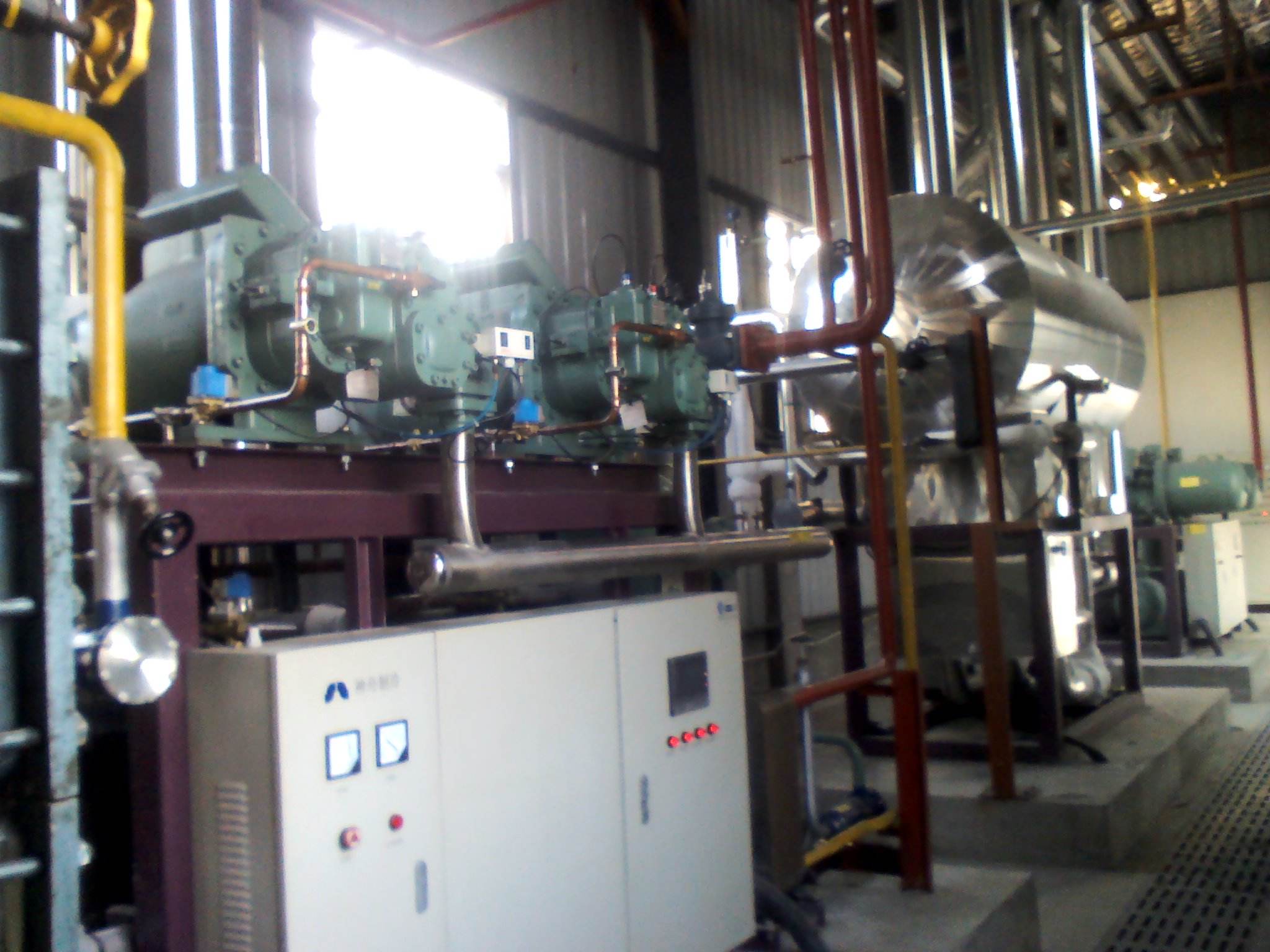 低温制冷机组维修