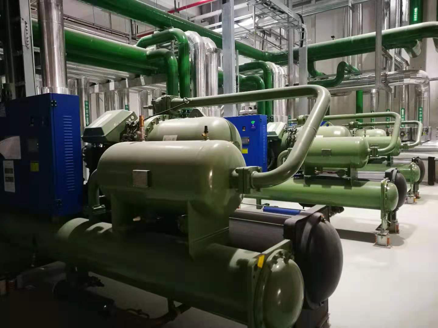 工业冷水机组