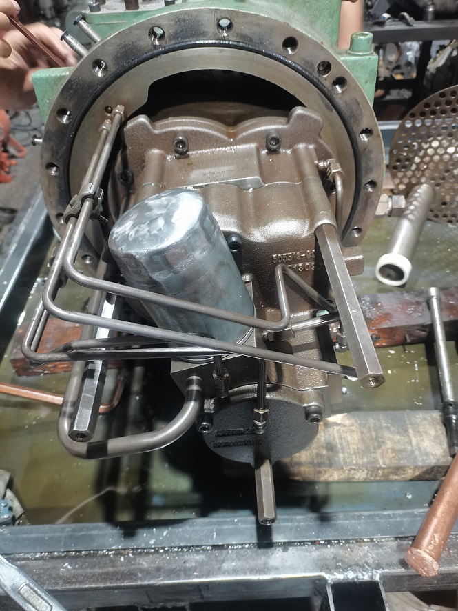 比泽尔螺杆压缩机维修