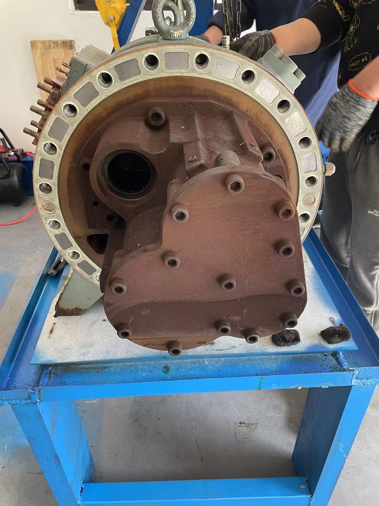 汉钟螺杆式压缩机维修