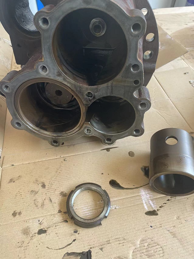 汉钟螺杆式压缩机维修